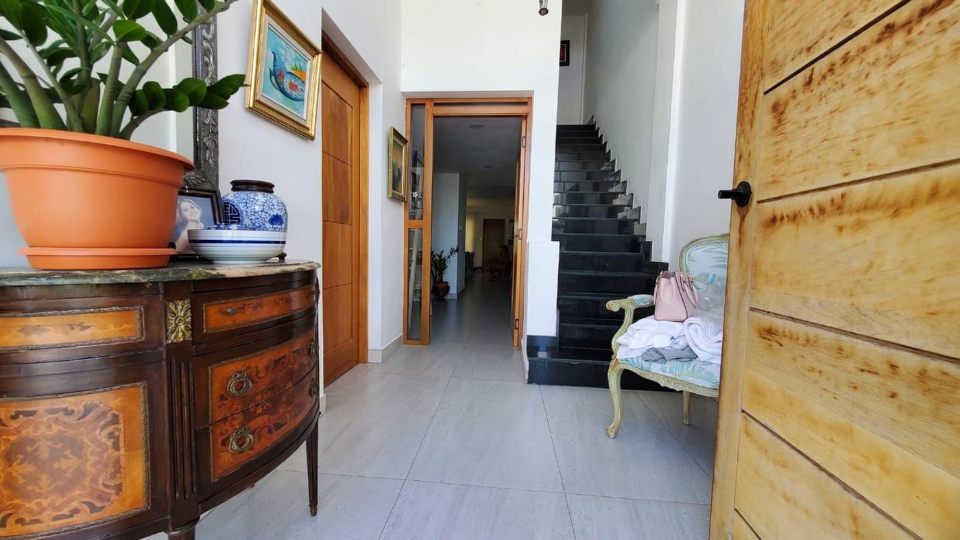Casa con Piscina en Venta en Metro Country Club – foto 2