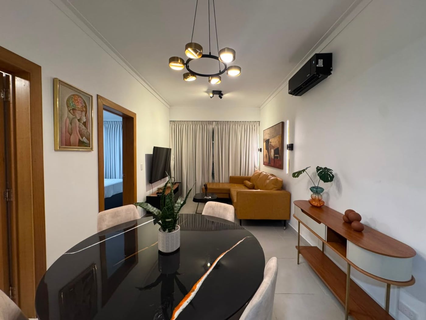Apartamento Amueblado en Evaristo Morales – foto 1