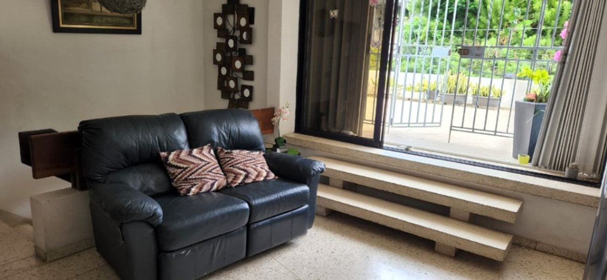 Casa amplia en Enr. Gustavo Mejía Ricart, Naco – foto 6
