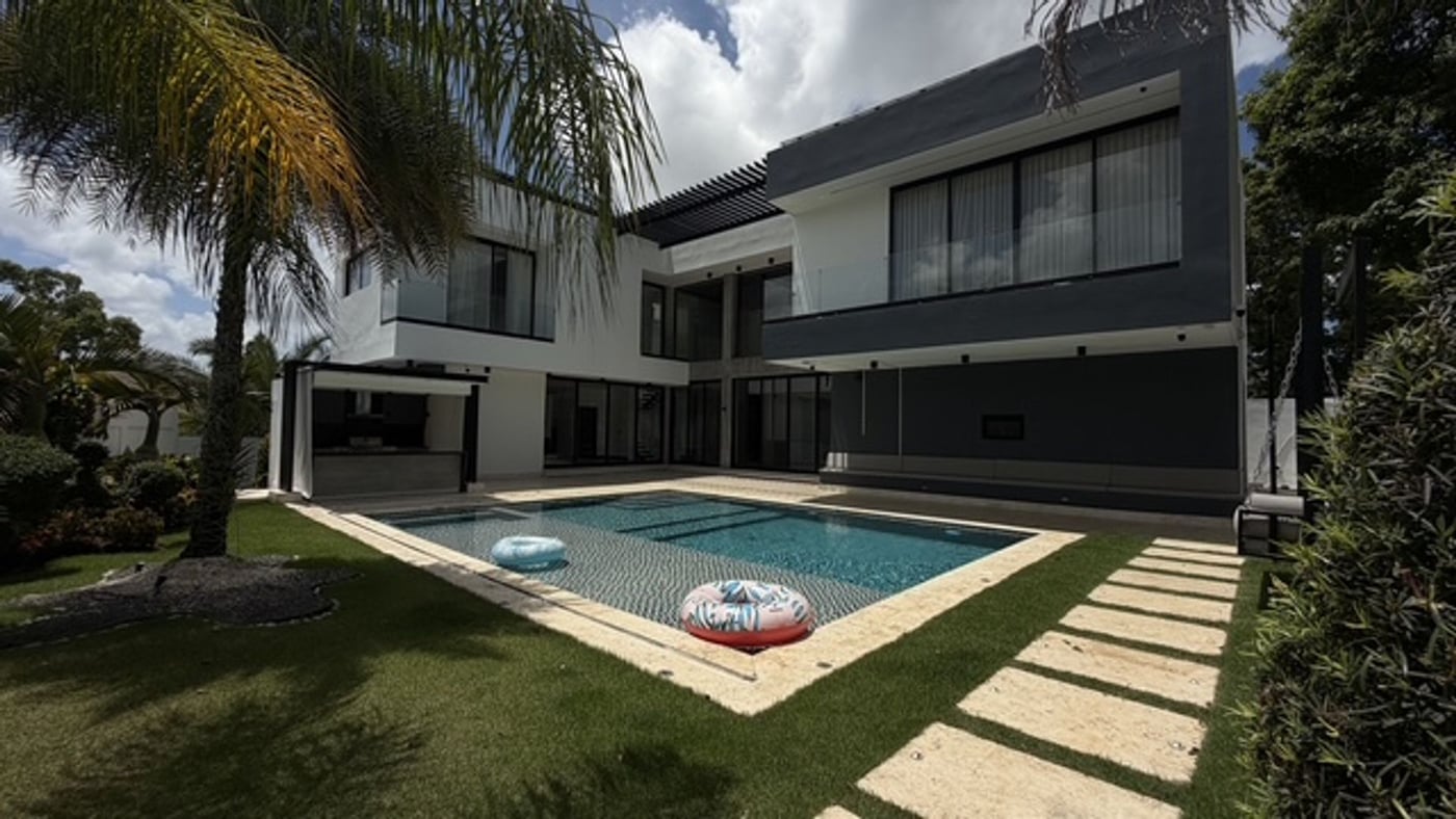 Exclusiva Casa de Lujo en Complejo Cerrado – foto 7
