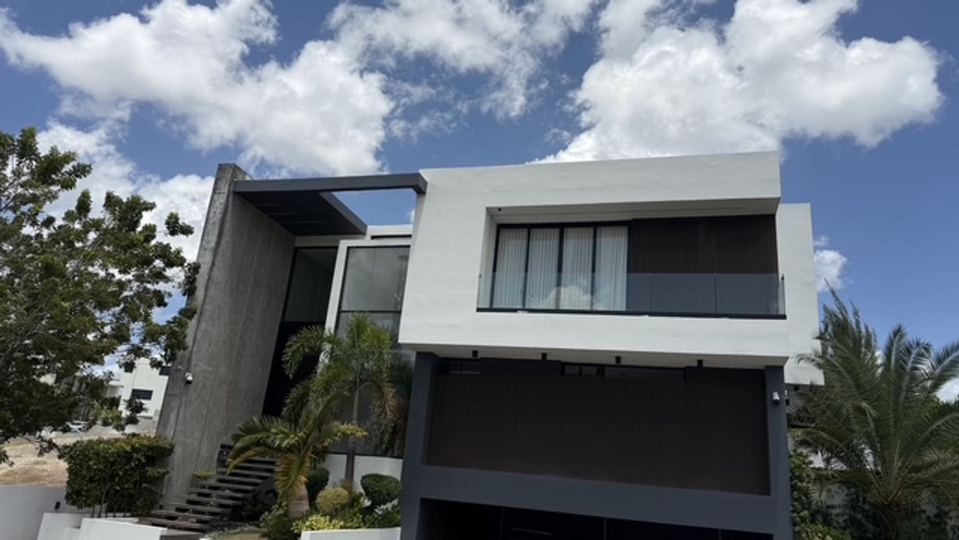 Exclusiva Casa de Lujo en Complejo Cerrado – foto 1