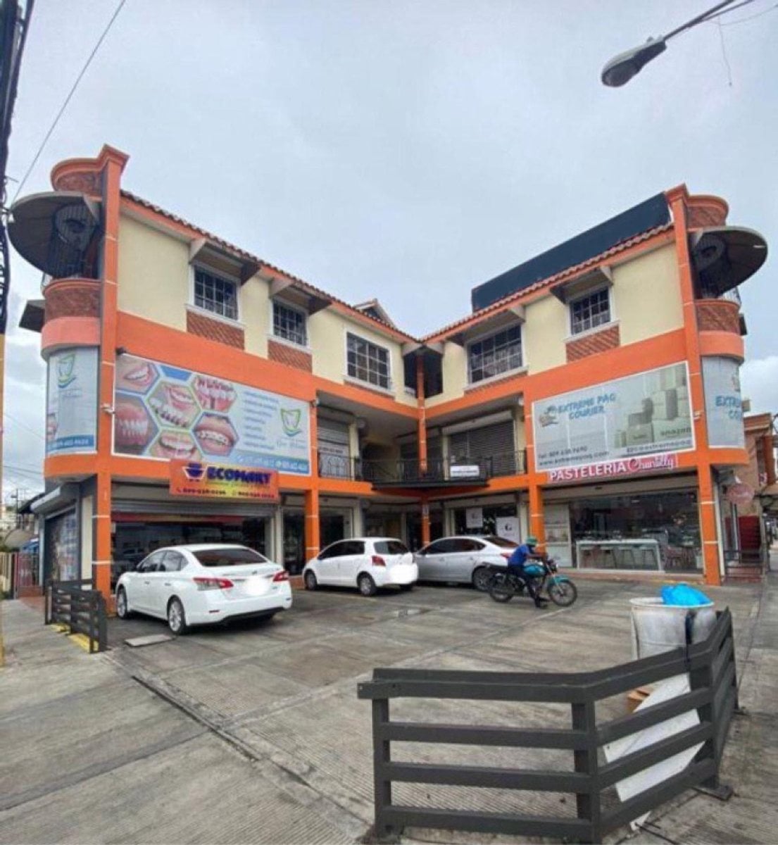 Edificio En Urbanización Lucerna, Santo Domingo Es – foto 2