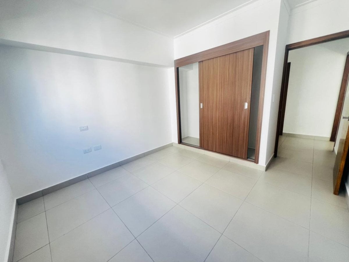 Apartamento en Evaristo Morales – foto 10