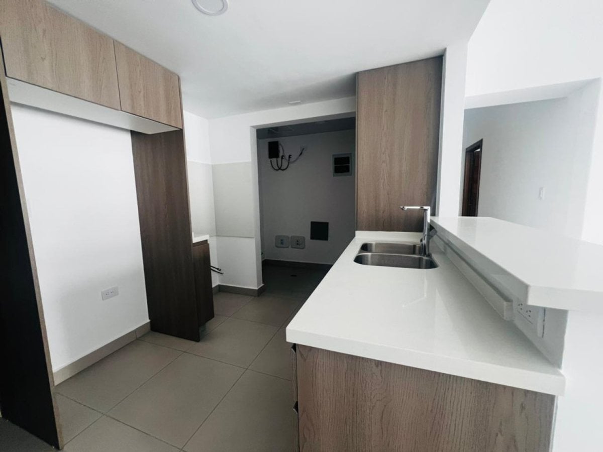 Apartamento en Evaristo Morales – foto 2