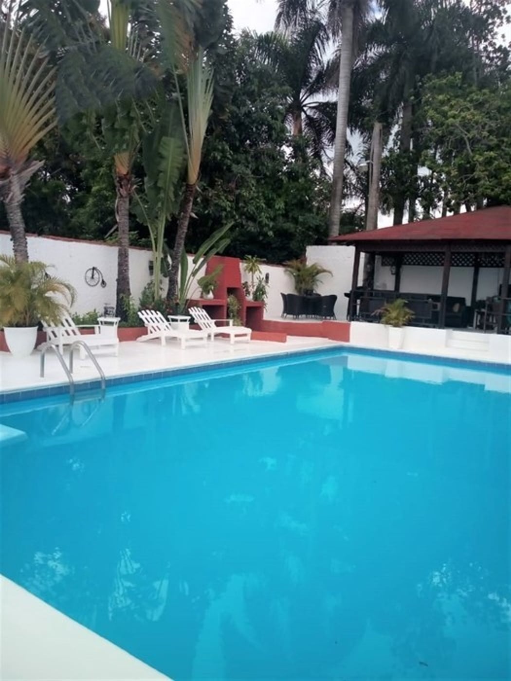 Casa con piscina en ALAMEDA OESTE – foto 2