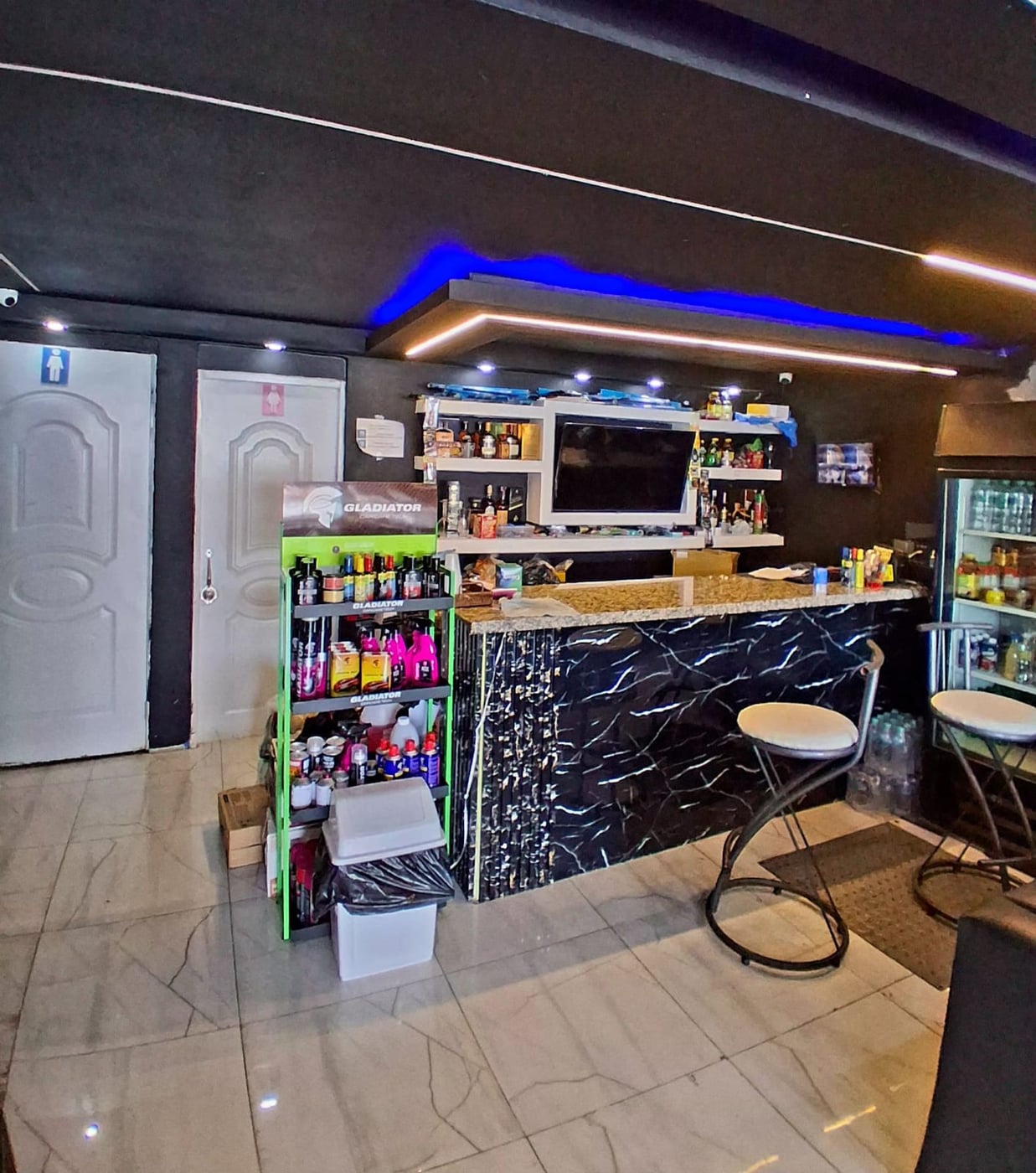 NEGOCIO – CAR WASH, BAR Y BARBERÍA, LUCERNA – foto 12