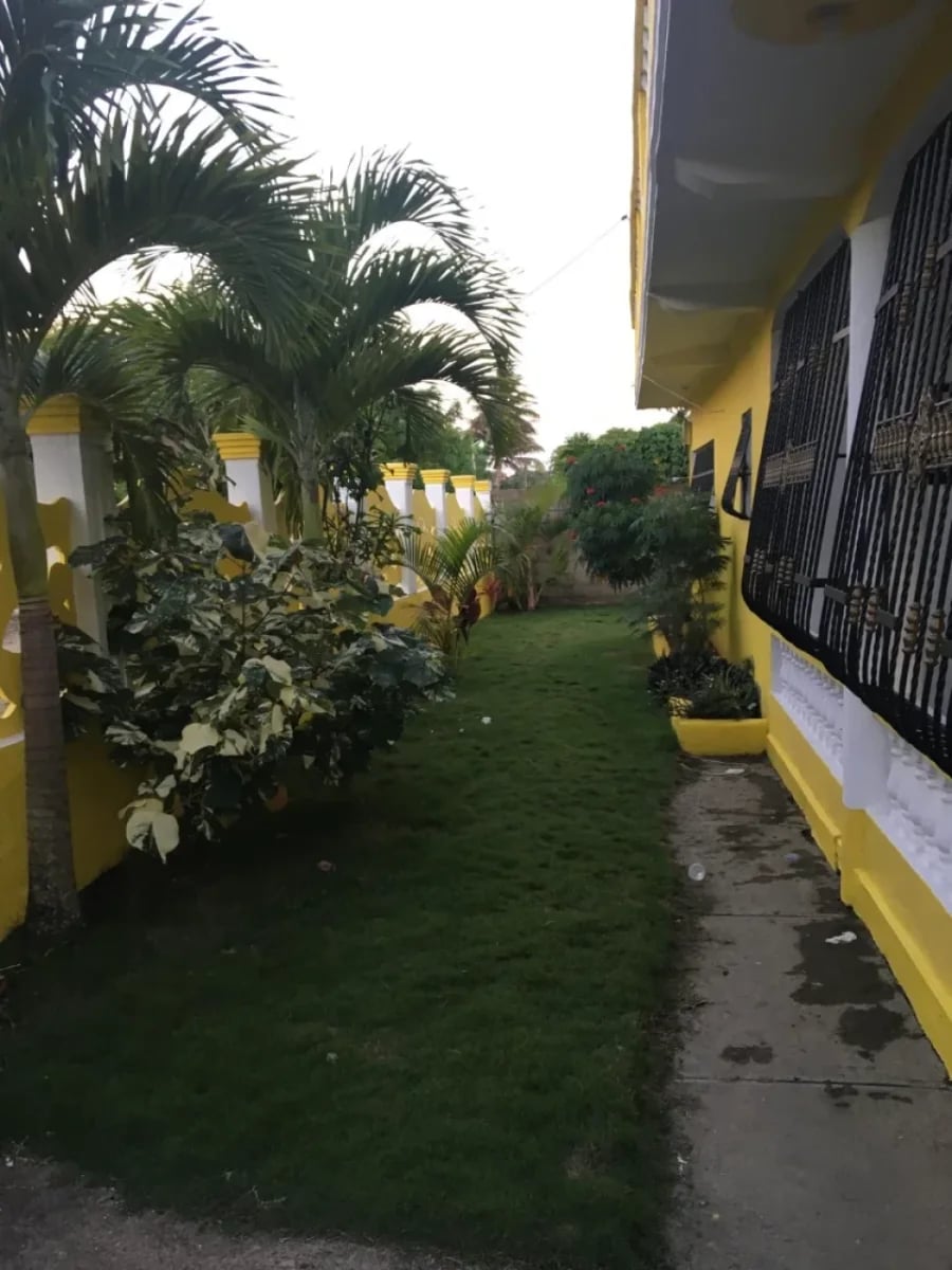 Amplia y cómoda casa en venta en Sabana de la Mar – foto 2