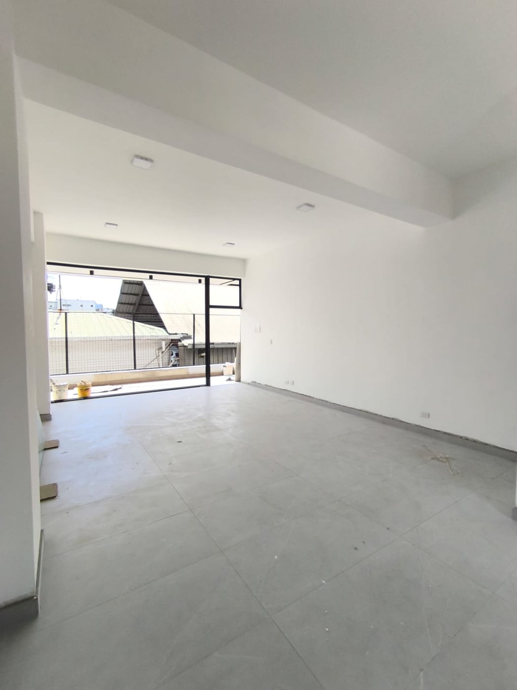 Local comercial en alquiler – foto 2