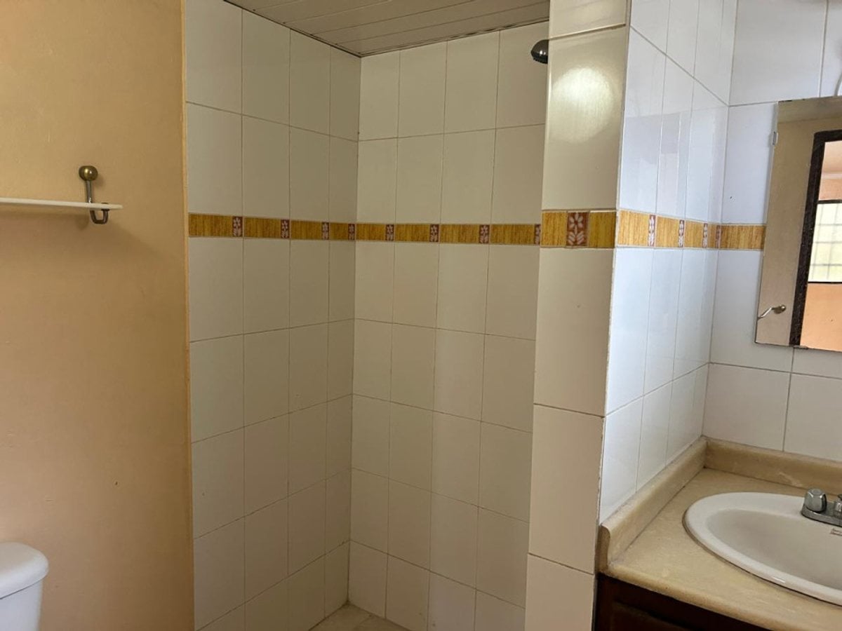 Local comercial o de oficina en alquiler primer ni – foto 10