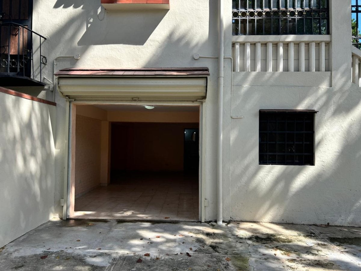 Local comercial o de oficina en alquiler primer ni – foto 3