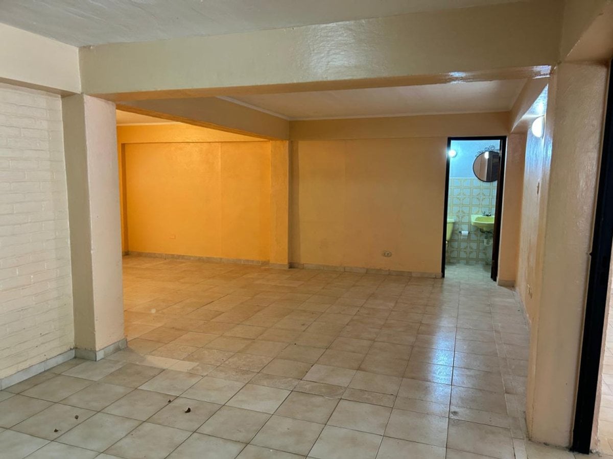 Local comercial o de oficina en alquiler primer ni – foto 8