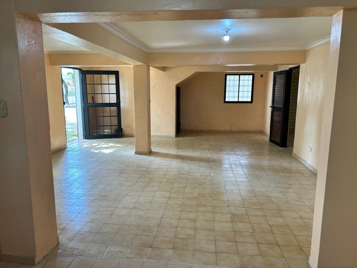 Local comercial o de oficina en alquiler primer ni – foto 4