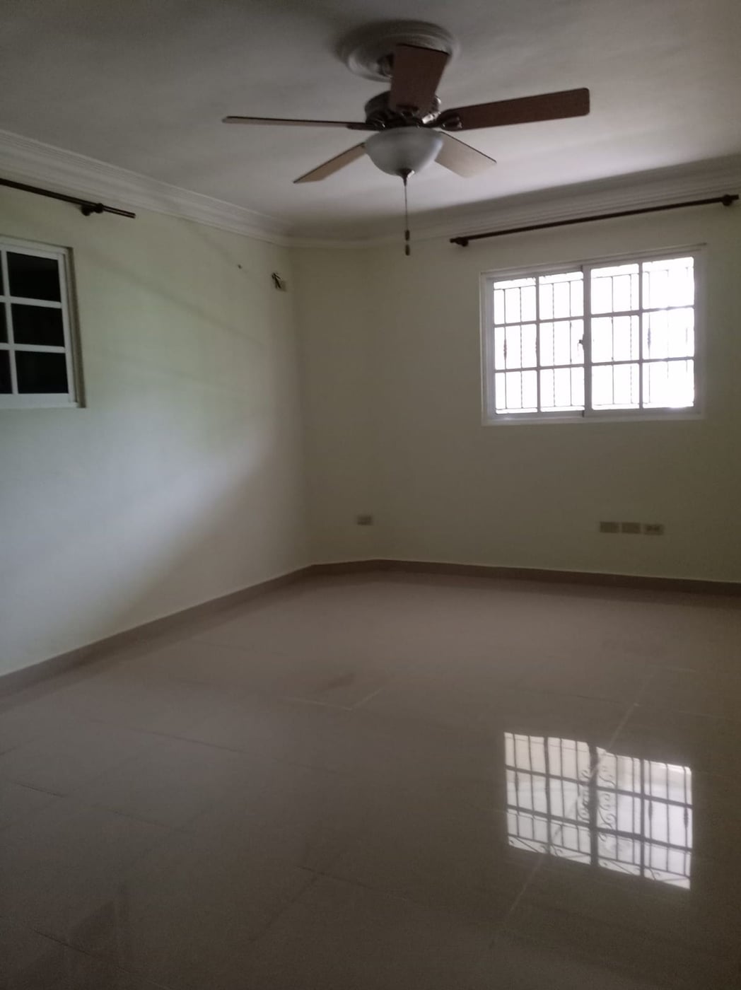 CASA EN ALQUILER 3 DORMITORIOS EL MILLÓN SANTO DOM – foto 9