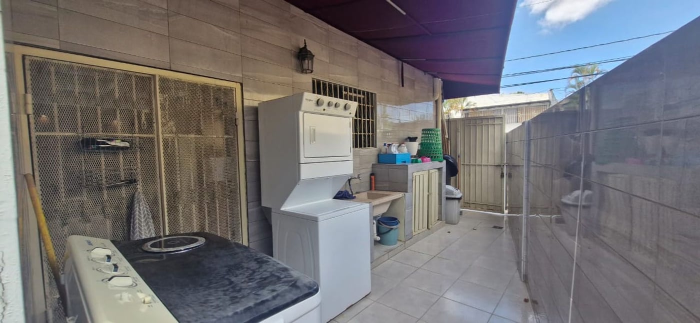 CASA EN VENTA 4 DORMITORIOS CALLE ESCUDO NORTE SAN – foto 5