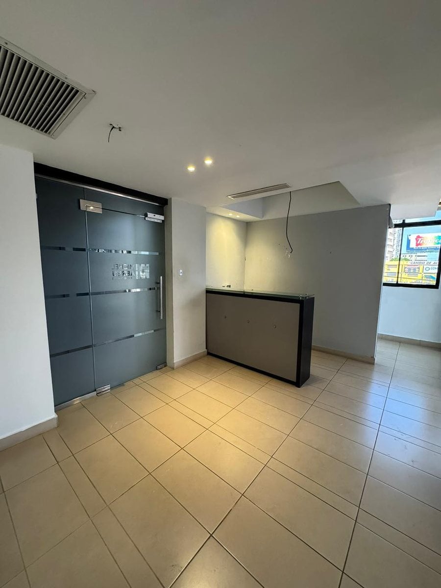 Local en Naco: 200m2, 6 Parqueos y Oficinas Listas – foto 6