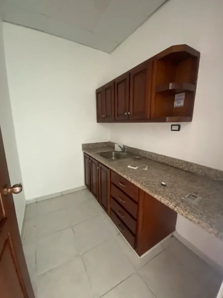 Oficina en alquiler en Santo Domingo – foto 3