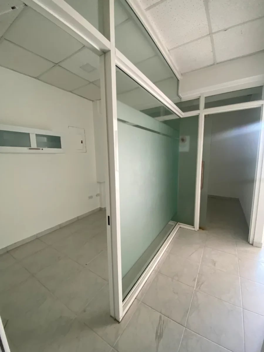 Oficina en alquiler en Santo Domingo – foto 4
