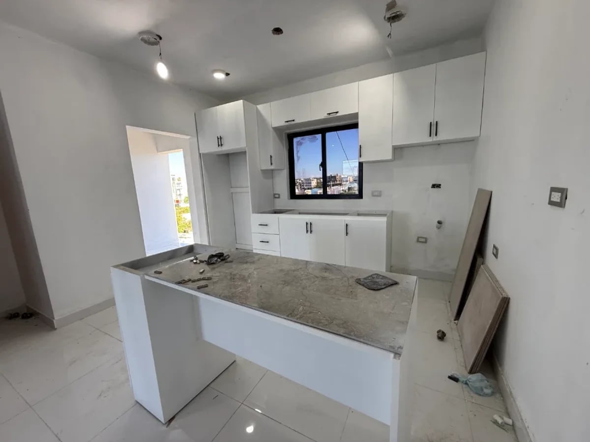 Apartamentos de 2 habitaciones y 2 baños en Caleta La Romana – foto 1