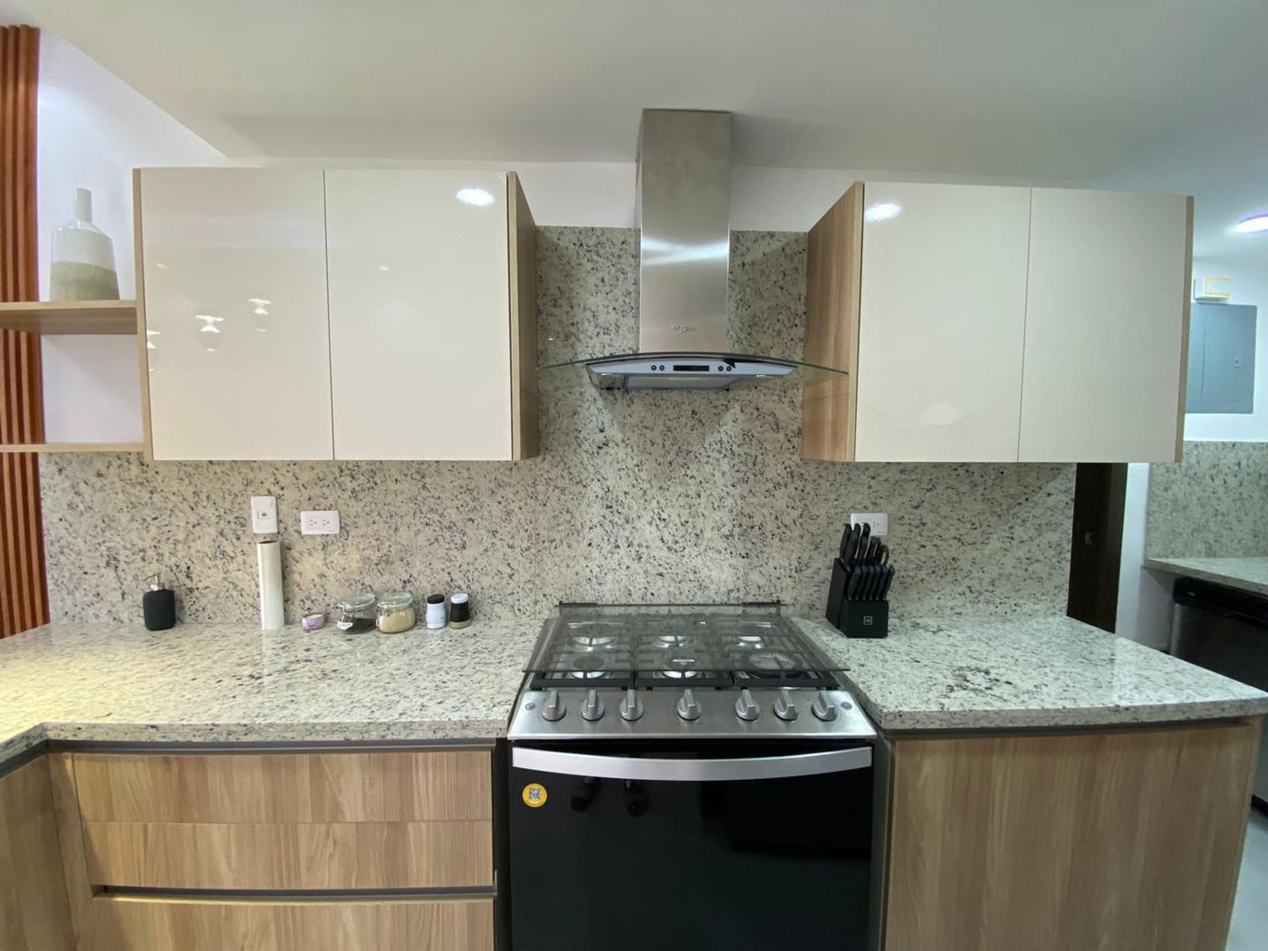 Apartamento amueblado en alquiler,Evaristo Morales – foto 1