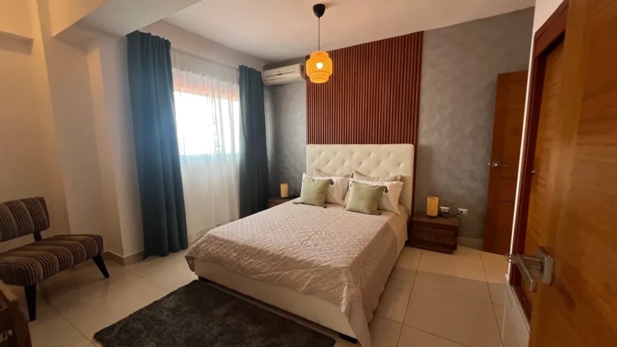 Remodelado con vista despejada – foto 4