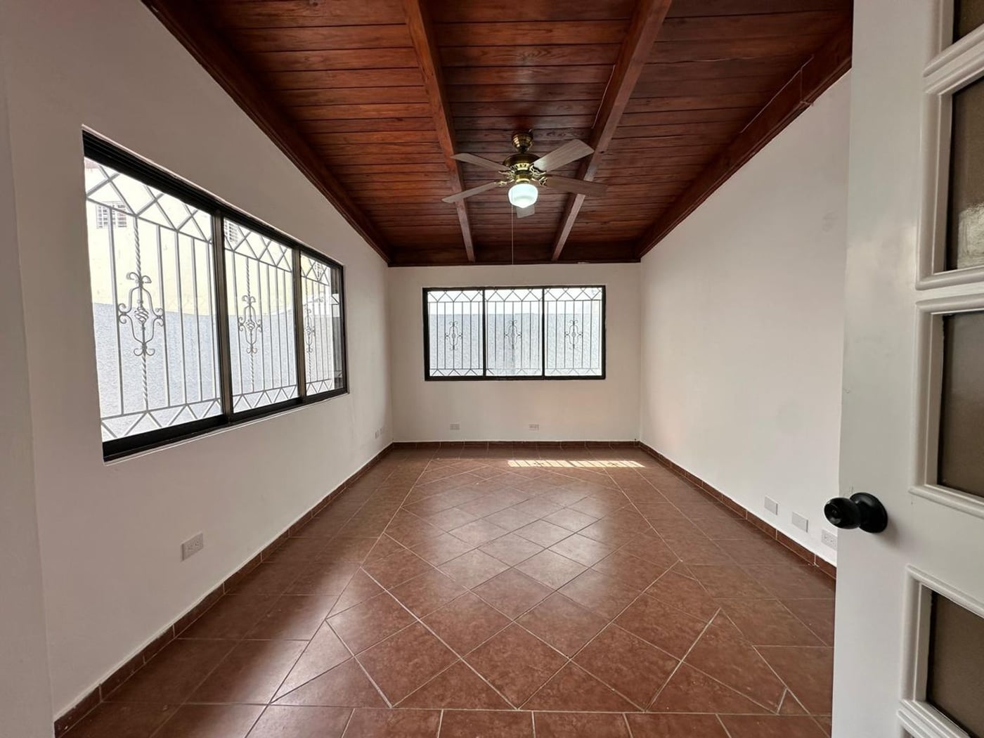 CASA EN ALQUILER 4 HABS EN VIEJO ARROYO HONDO – foto 6