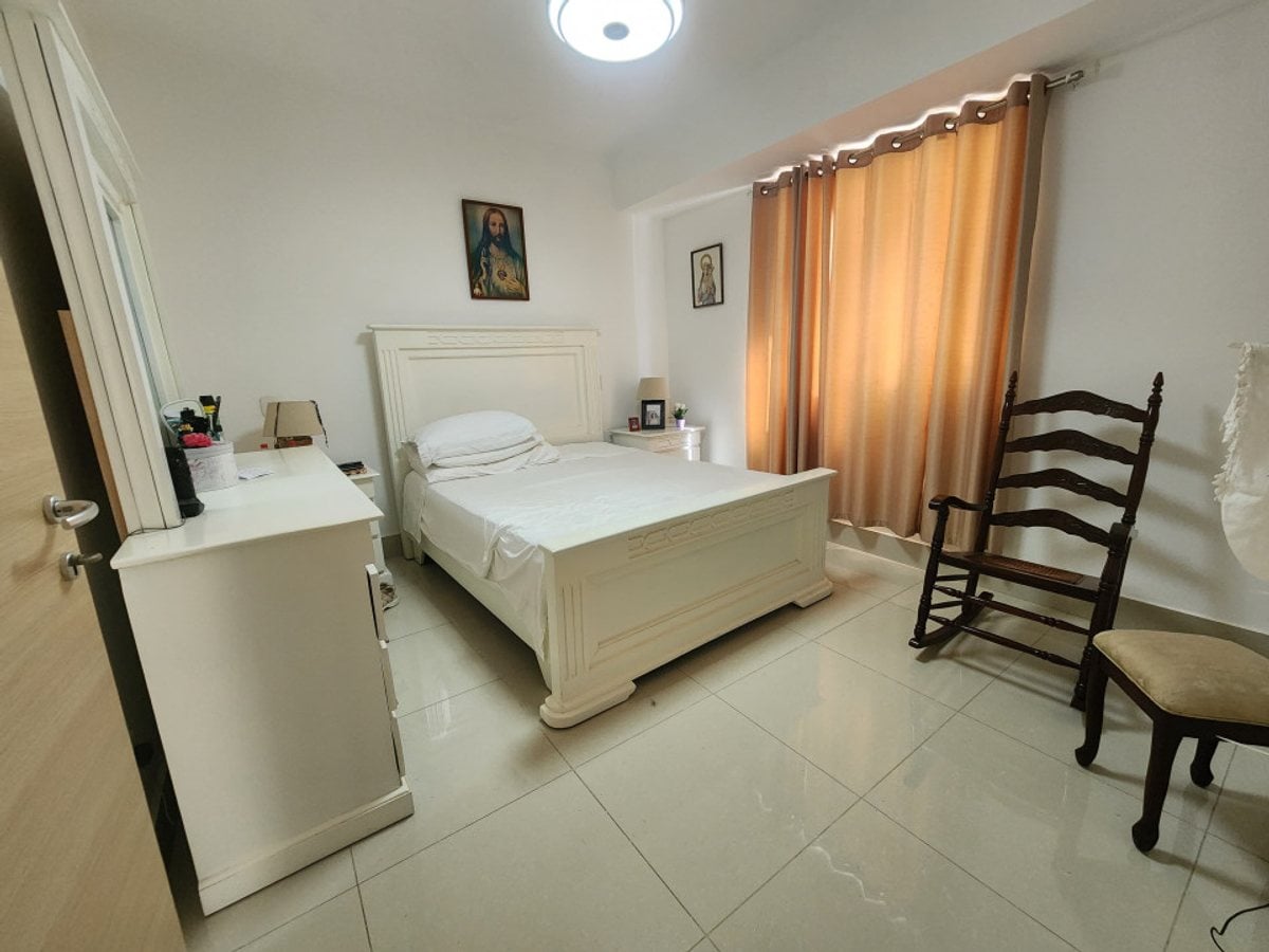 Apartamento en Evaristo Morales, Santo Domingo – foto 11