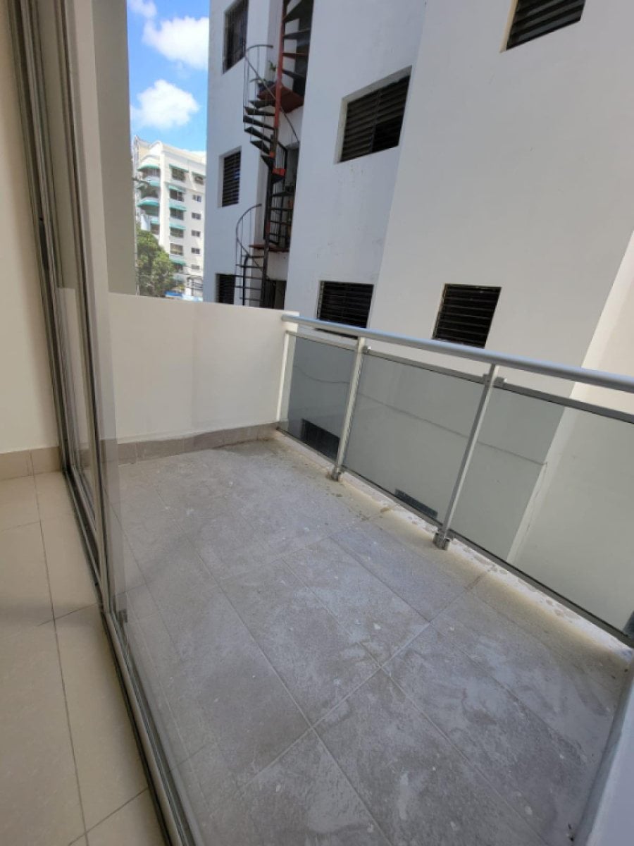 Apartamento en Evaristo Morales, Santo Domingo – foto 6