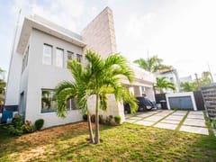 Villa con piscina y Jacuzzi en venta en La Romana – foto 1