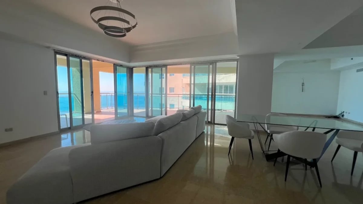 Apartamento con vista al mar – foto 1