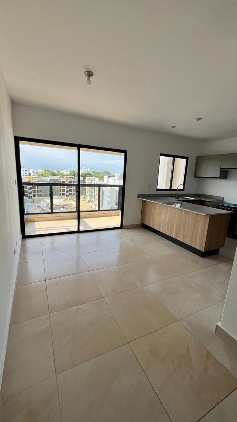 Apartamento moderno con balcón y vistas despejadas – foto 8