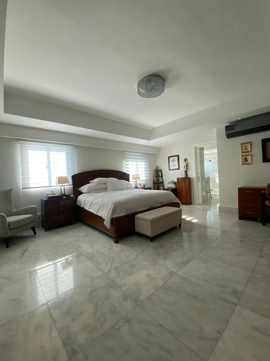 Penthouse en excelentes condiciones en Naco – foto 7