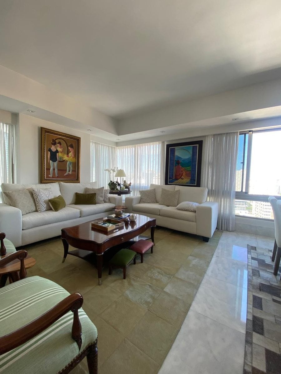 Penthouse en excelentes condiciones en Naco – foto 1