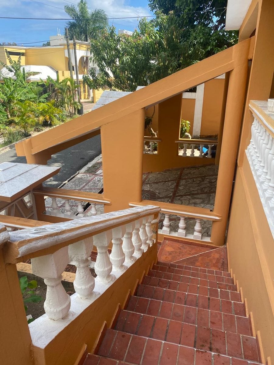 Casa espaciosa en Altos de Arroyo Hondo III – foto 2