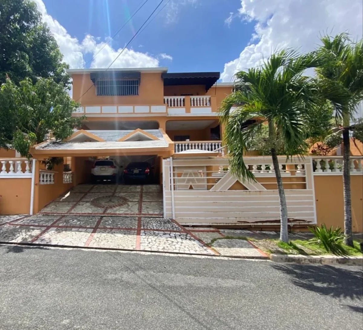 Casa espaciosa en Altos de Arroyo Hondo III – foto 1