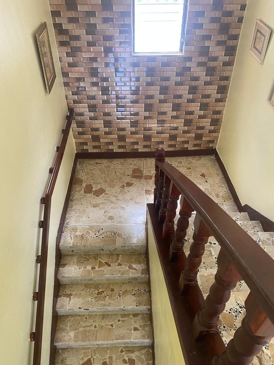 Casa espaciosa en Altos de Arroyo Hondo III – foto 11