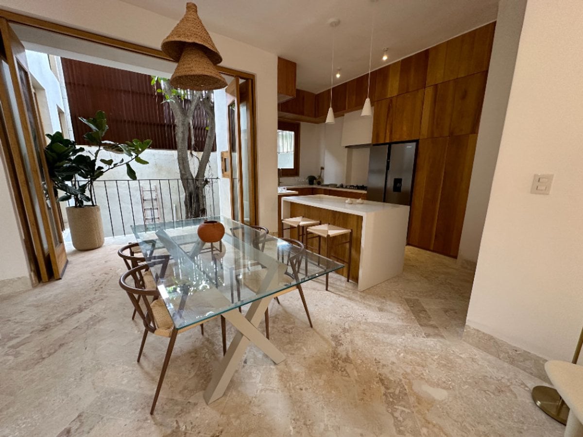ALQUILO HERMOSO Y MODERNO APARTAMENTO EN LA ZONA COLONIAL. – foto 1