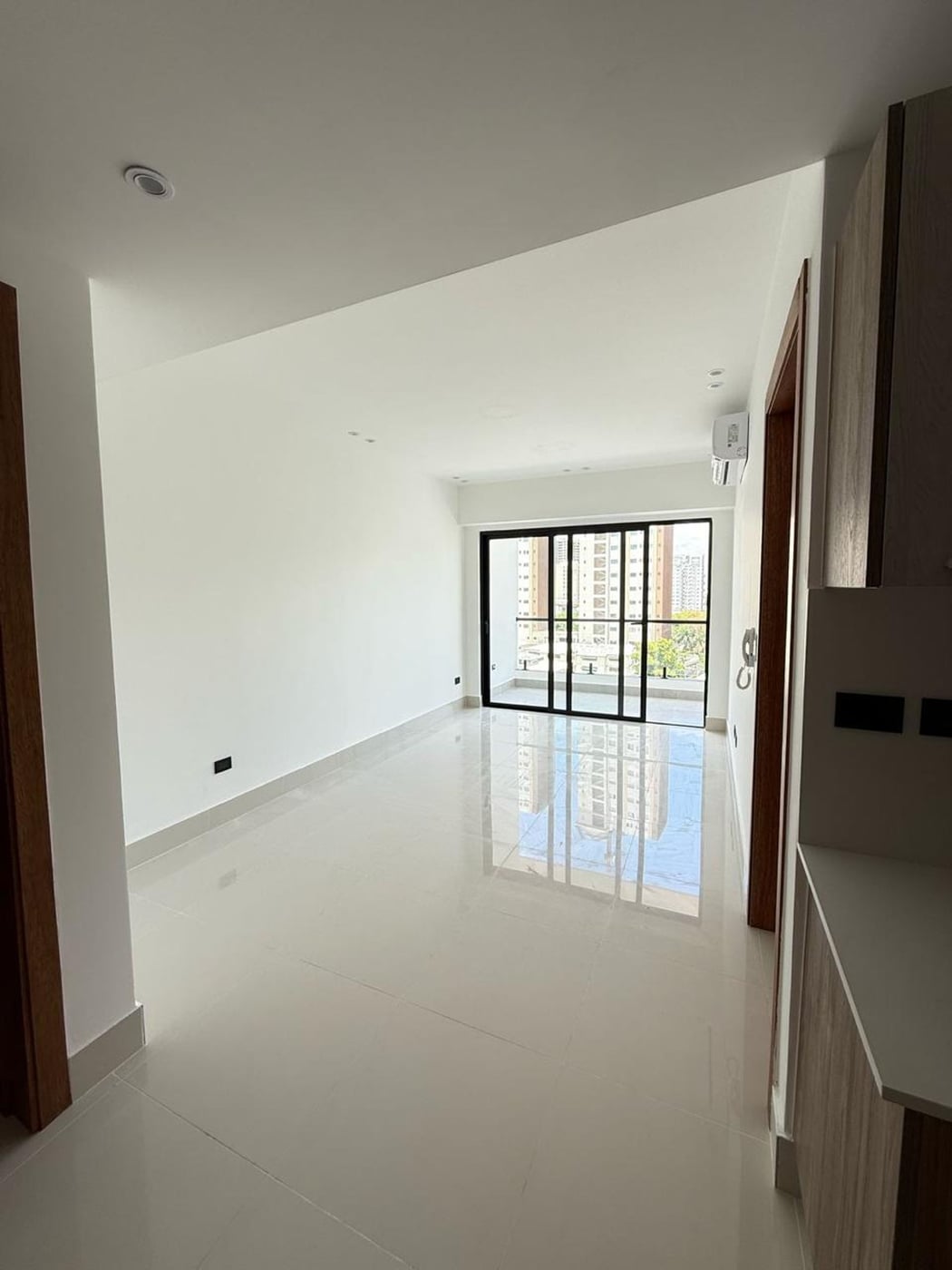 Apartamento en venta en sector Ensanche Serralles – foto 2