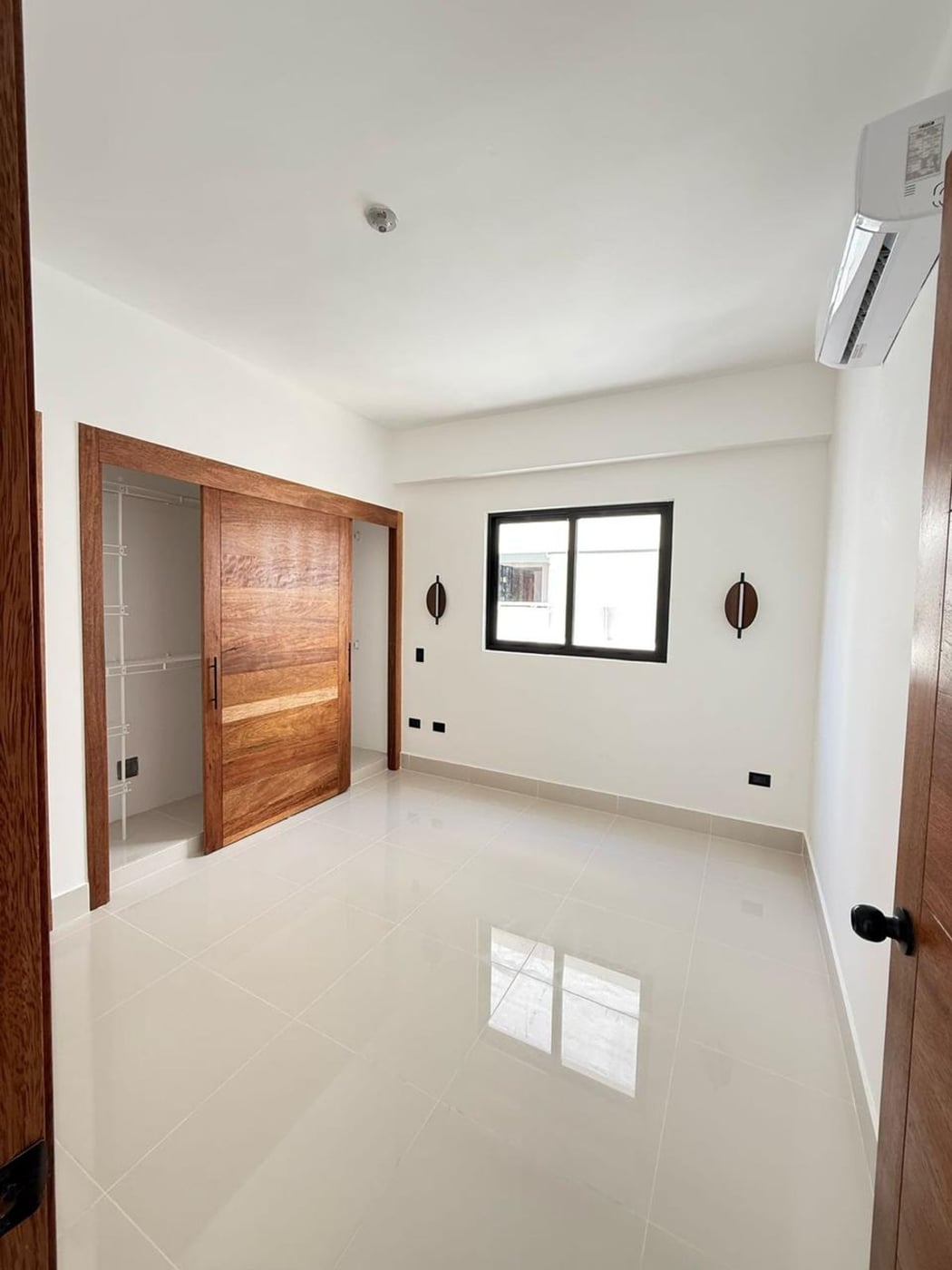 Apartamento en venta en sector Ensanche Serralles – foto 3