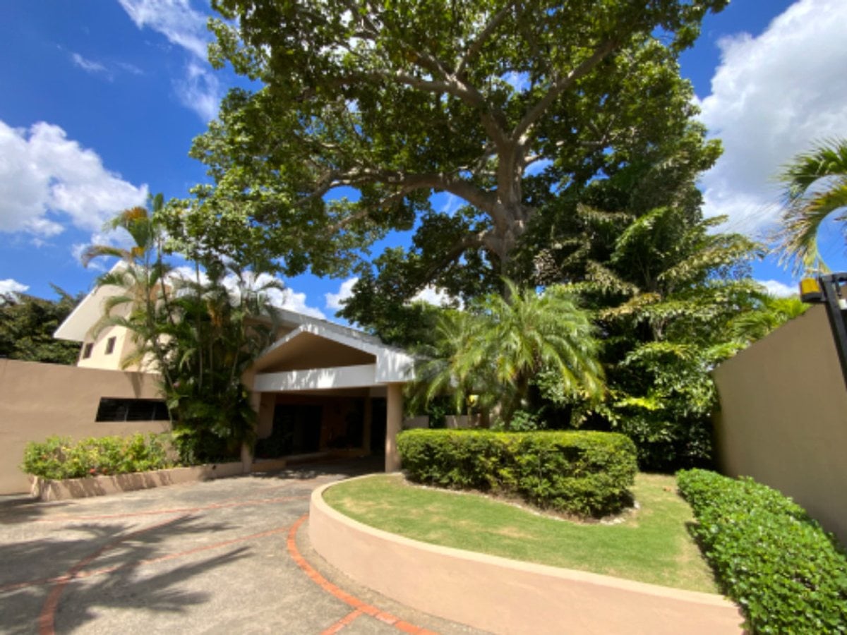Casa en Arroyo Hondo, Santo Domingo – foto 3