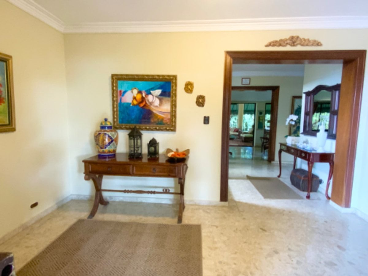 Casa en Arroyo Hondo, Santo Domingo – foto 2