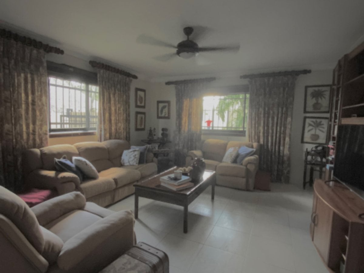 Casa en Arroyo Hondo, Santo Domingo – foto 6