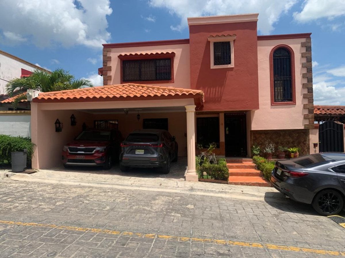 Casa en venta en Arroyo Hondo – foto 1