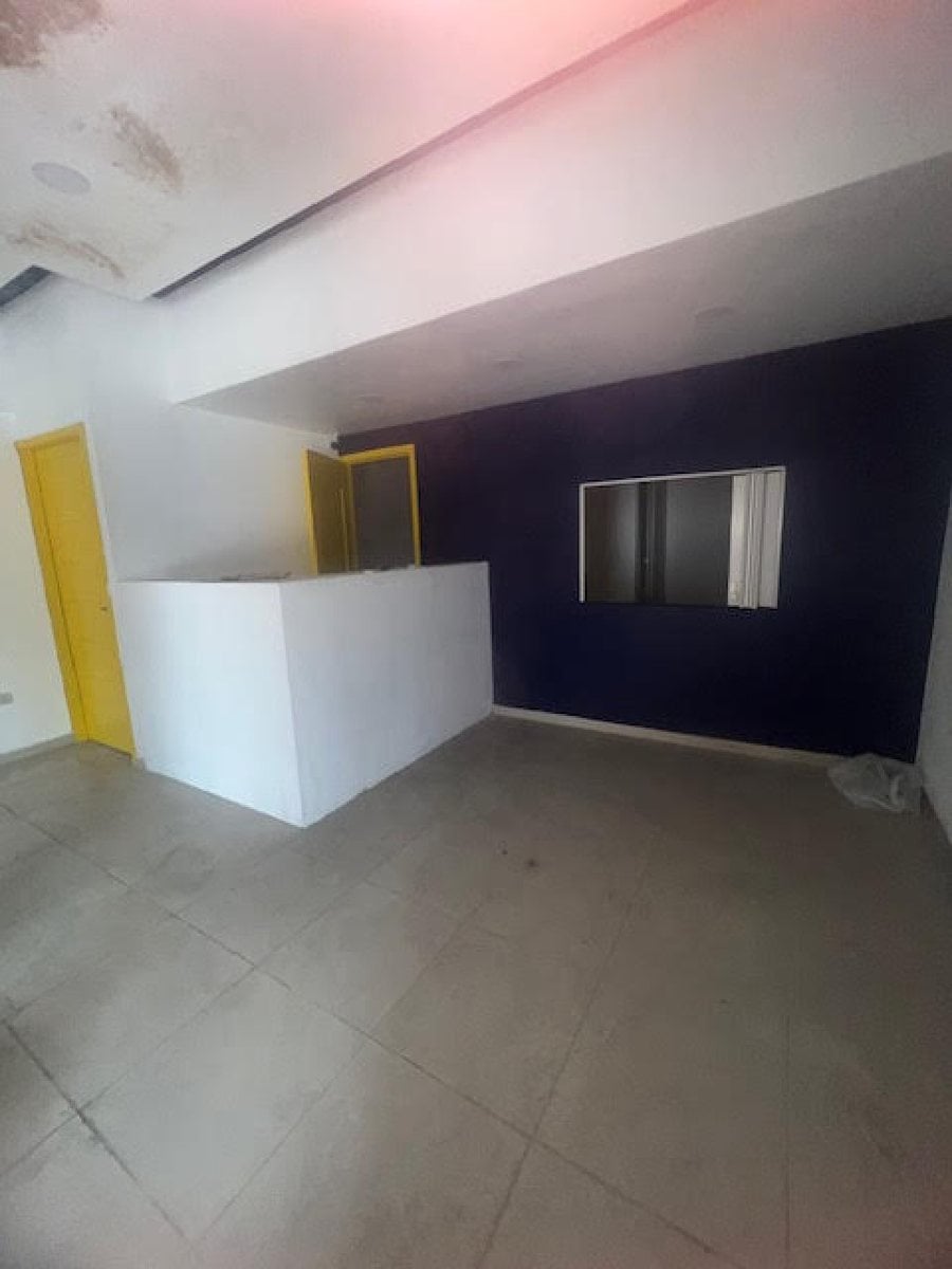 Local comercial en alquiler en Altos de Arroyo Hondo III – foto 1