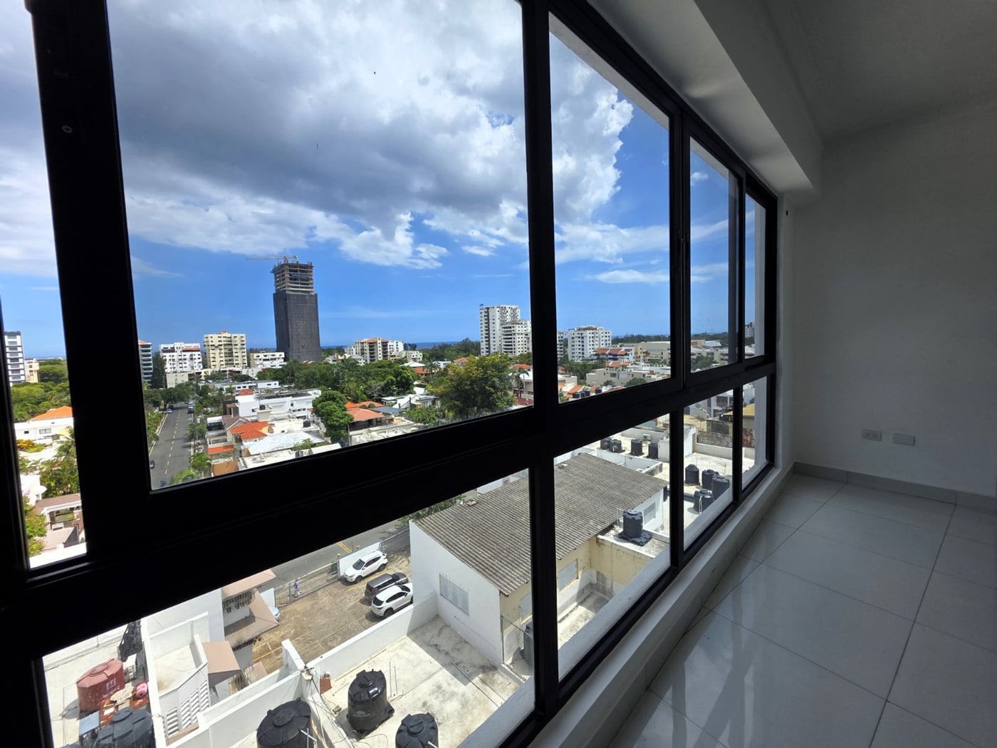 Alquiler apartamento en Bella Vista y línea blanca – foto 2