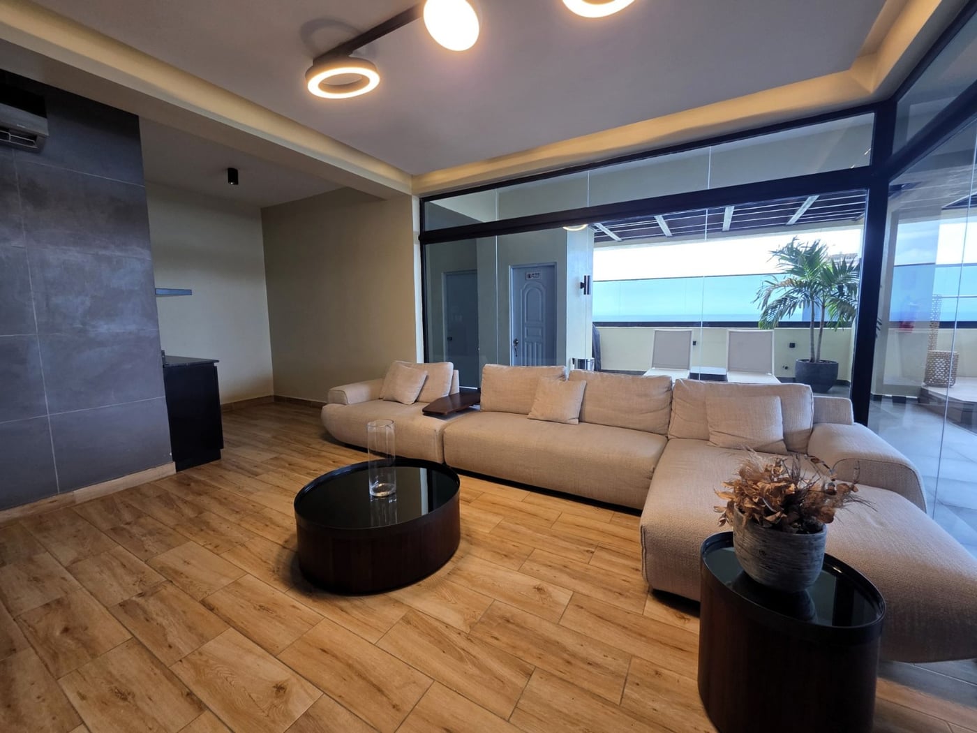 Alquiler apartamento en Bella Vista y línea blanca – foto 12