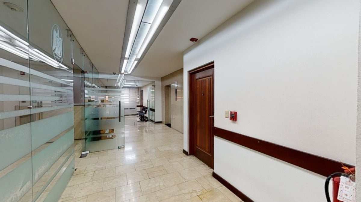 Local en alquiler en torre Administrativa – foto 1