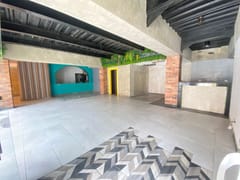 Ens. Paraíso: local con terraza en alquiler – foto 1