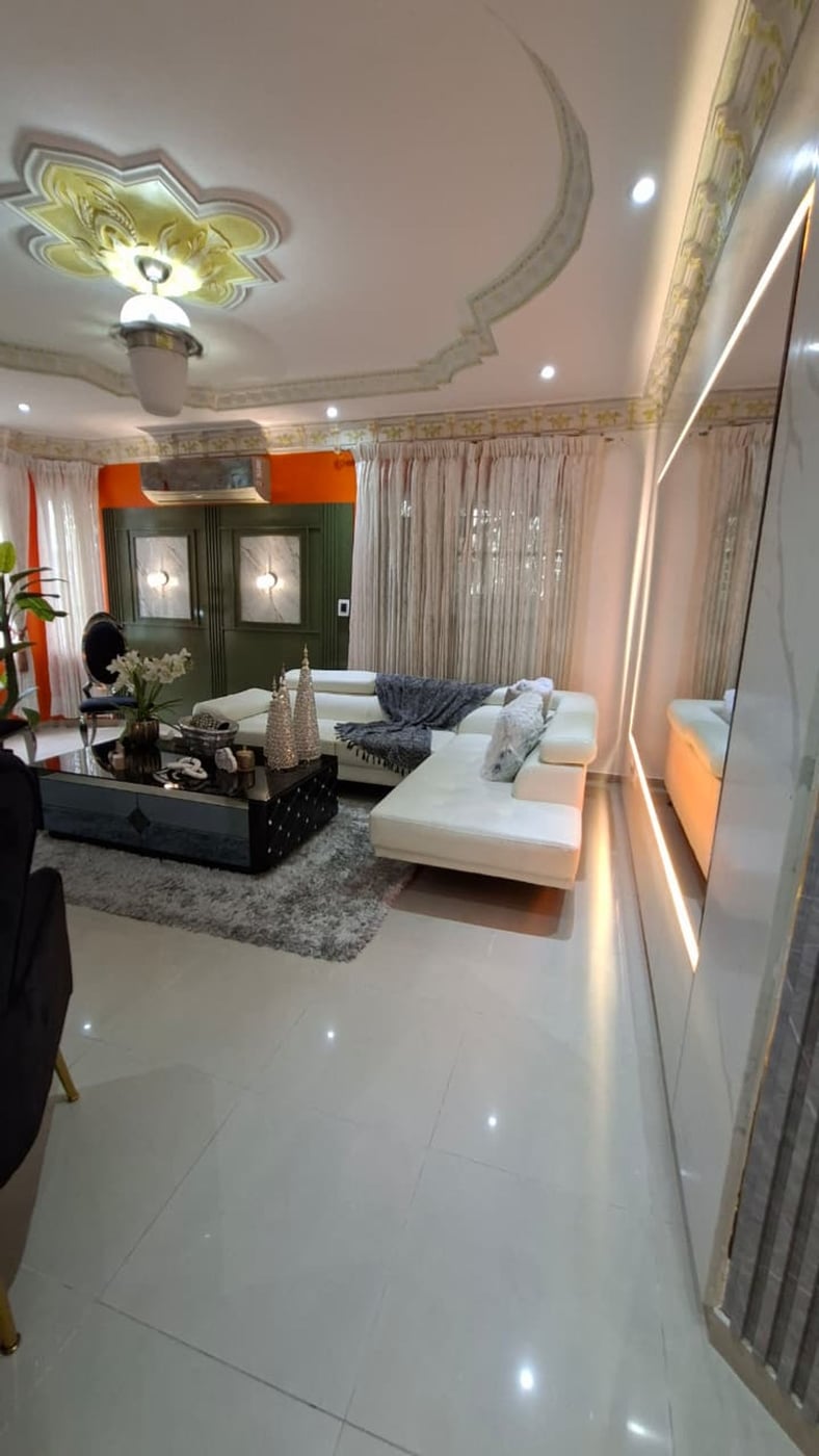 Amplia y moderna casa de tres Niveles – foto 3