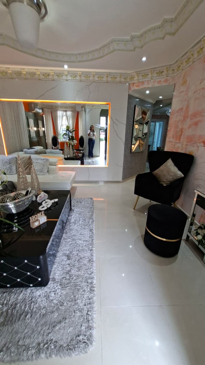 Amplia y moderna casa de tres Niveles – foto 4