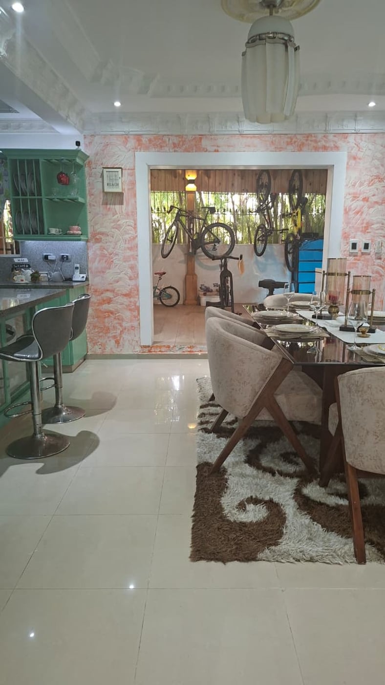 Amplia y moderna casa de tres Niveles – foto 5
